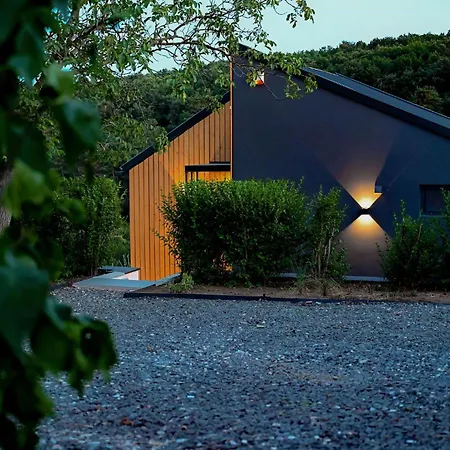 Matra Forest דירה *